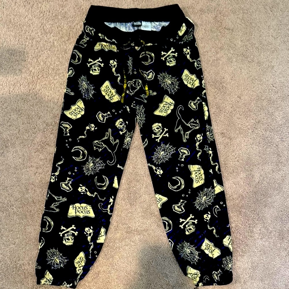 Men’s Large Disney Hocus Pocus Themed Fleece Bottoms - Loungewear